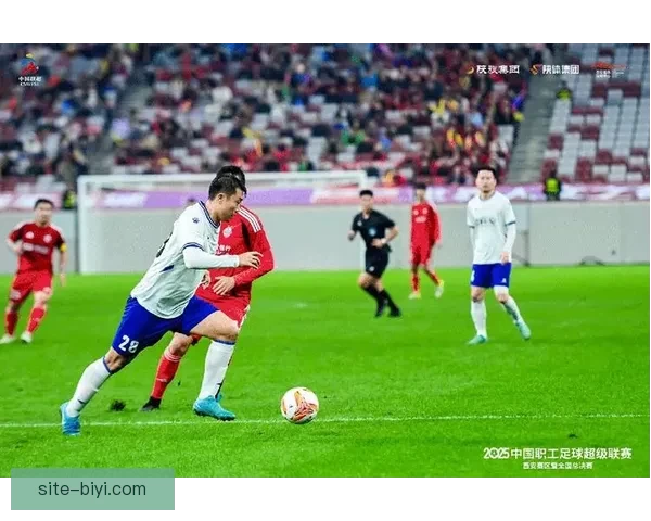 必一体育全面解析足球赛场动态助力球迷掌握最新资讯与战术趋势