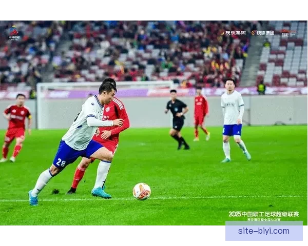 必一体育全面解析足球赛场动态助力球迷掌握最新资讯与战术趋势